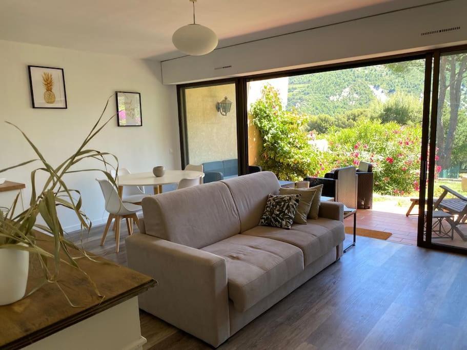 Appartement Le Corton - 45M2 - Parking - Jardin - Wifi à Cassis Extérieur photo