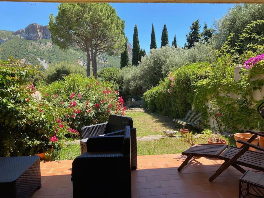 Appartement Le Corton - 45M2 - Parking - Jardin - Wifi à Cassis Extérieur photo